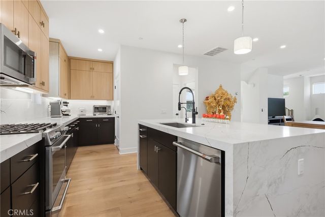 133 Jessup, Tustin, CA 92780