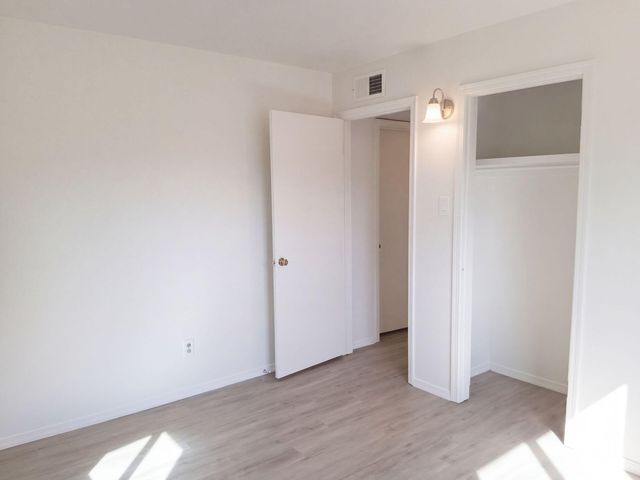 1817 Corte Eduardo Street SW, Albuquerque, NM 87105