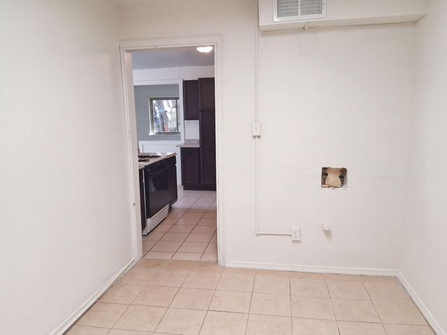 1817 Corte Eduardo Street SW, Albuquerque, NM 87105