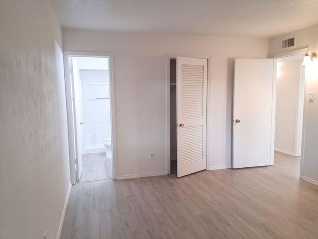 1817 Corte Eduardo Street SW, Albuquerque, NM 87105
