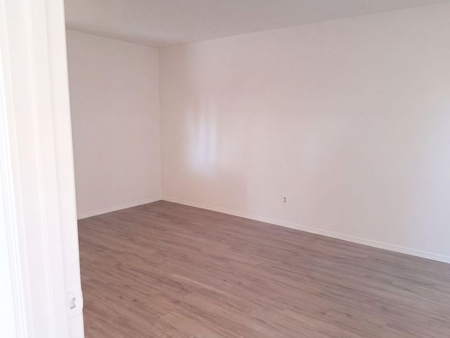 1817 Corte Eduardo Street SW, Albuquerque, NM 87105