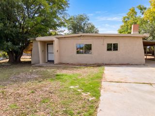 1817 Corte Eduardo Street SW, Albuquerque, NM 87105