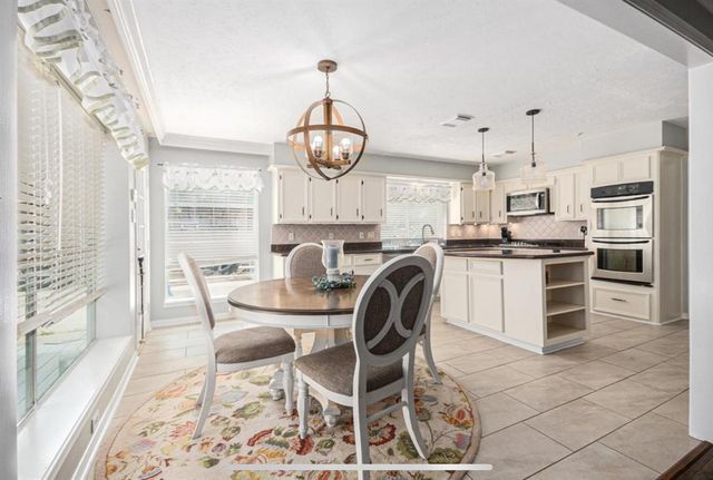 2128 Wimbleton Court, Pearland, TX 77581