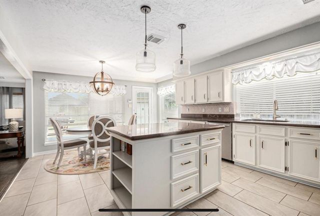 2128 Wimbleton Court, Pearland, TX 77581