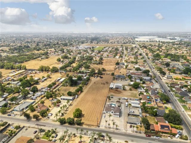 18438 Hawthorne, Bloomington, CA 92316