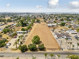 18438 Hawthorne, Bloomington, CA 92316