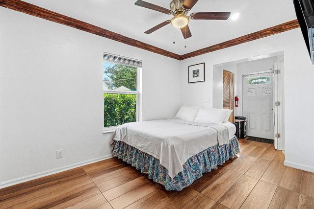 930 43rd Street, West Palm Beach, FL 33407