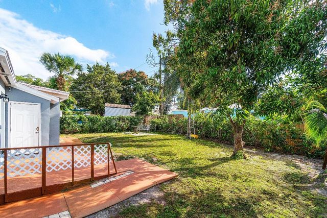 930 43rd Street, West Palm Beach, FL 33407