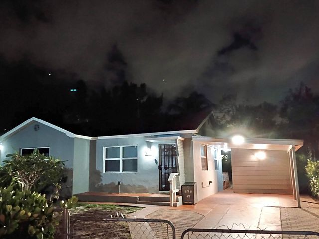 930 43rd Street, West Palm Beach, FL 33407