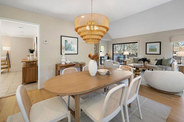 320 Corte Gabriel, Moraga, CA 94556