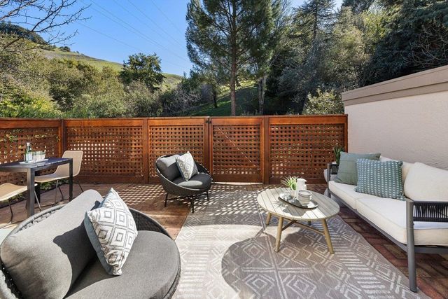 320 Corte Gabriel, Moraga, CA 94556