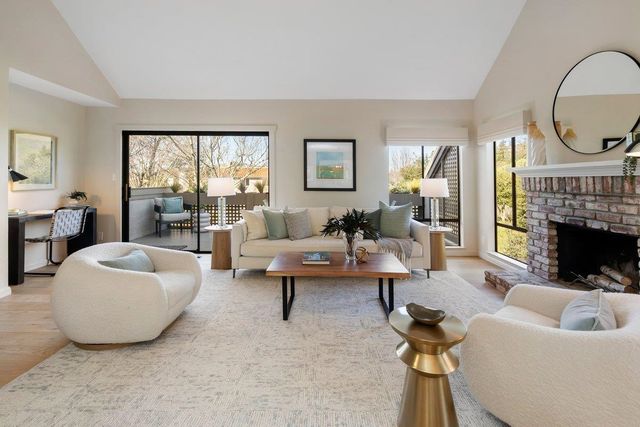 320 Corte Gabriel, Moraga, CA 94556