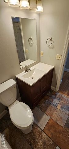 1460 Summergate Parkway J, St Peters, MO 63303