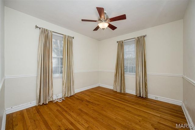 872 Queen Anne Place, Glendale, MO 63122