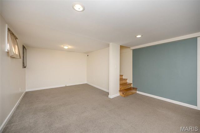 872 Queen Anne Place, Glendale, MO 63122