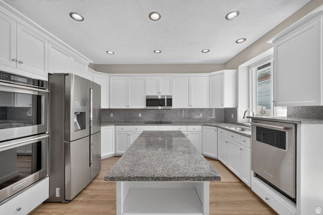 2217 W KENSINGTON PARK DR, West Jordan, UT 84088