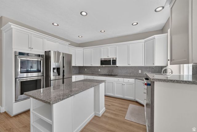 2217 W KENSINGTON PARK DR, West Jordan, UT 84088