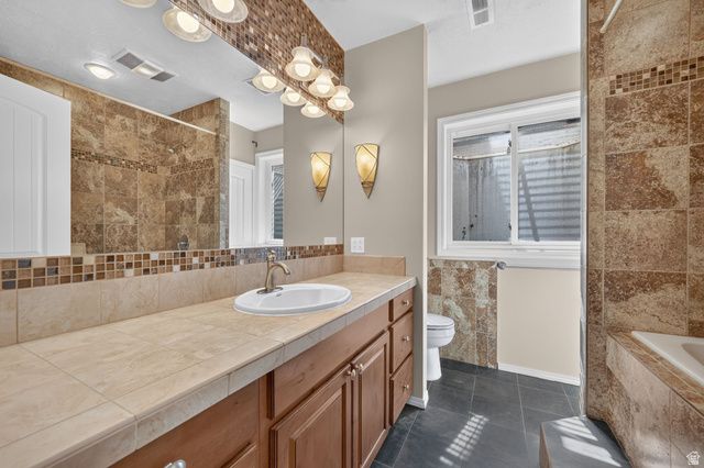 2217 W KENSINGTON PARK DR, West Jordan, UT 84088