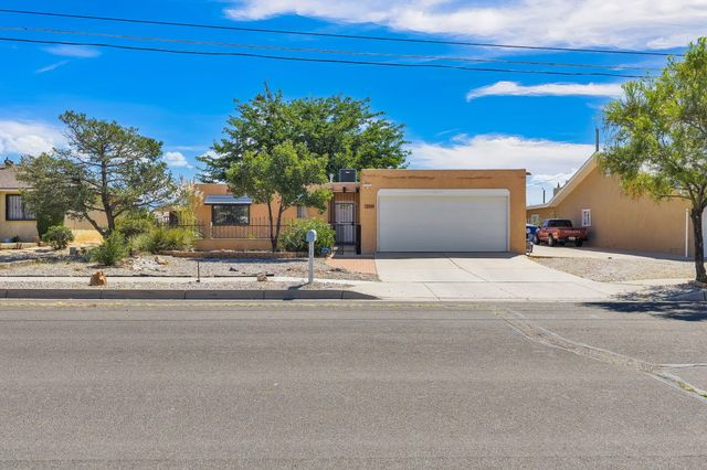 2908 ALAMOGORDO Drive NW, Albuquerque, NM 87120