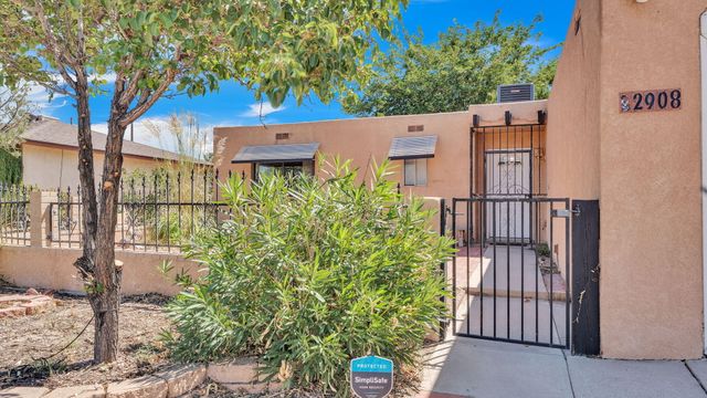 2908 ALAMOGORDO Drive NW, Albuquerque, NM 87120