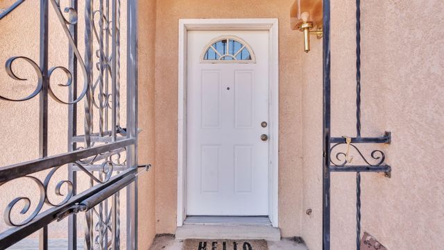 2908 ALAMOGORDO Drive NW, Albuquerque, NM 87120