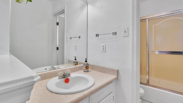 2908 ALAMOGORDO Drive NW, Albuquerque, NM 87120