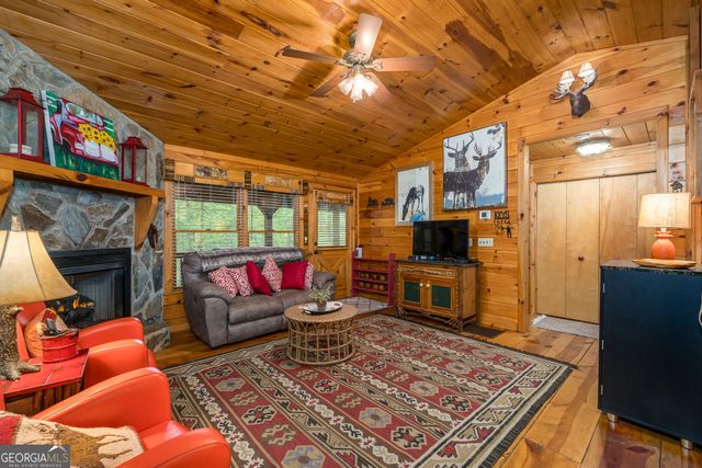 122 River Bend Trail, Ellijay, GA 30540