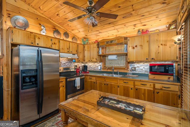 122 River Bend Trail, Ellijay, GA 30540