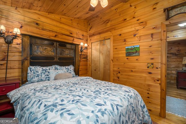 122 River Bend Trail, Ellijay, GA 30540