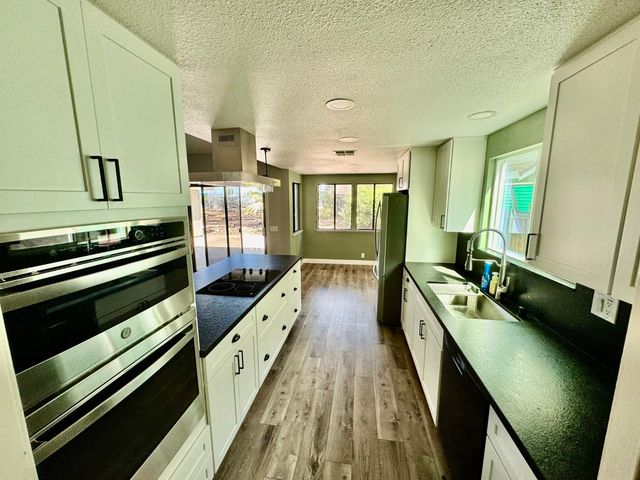 1530 Vista Creek Dr, Roseville, CA 95661