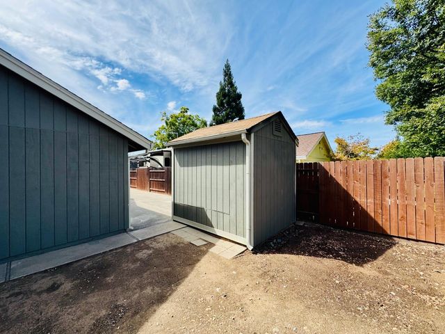 1530 Vista Creek Dr, Roseville, CA 95661