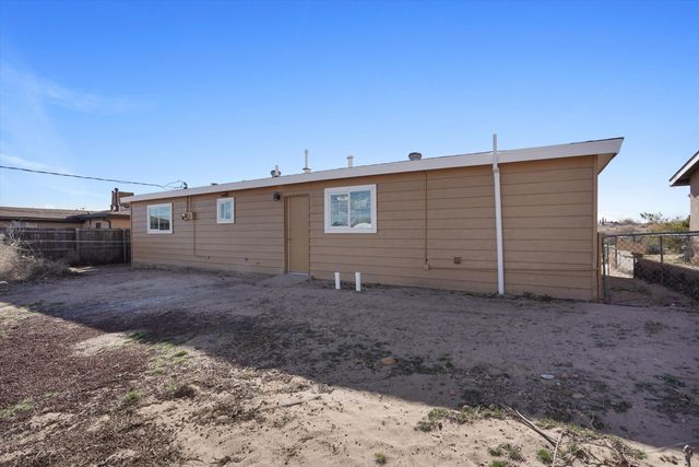 424 Airport Drive SW, Albuquerque, NM 87121