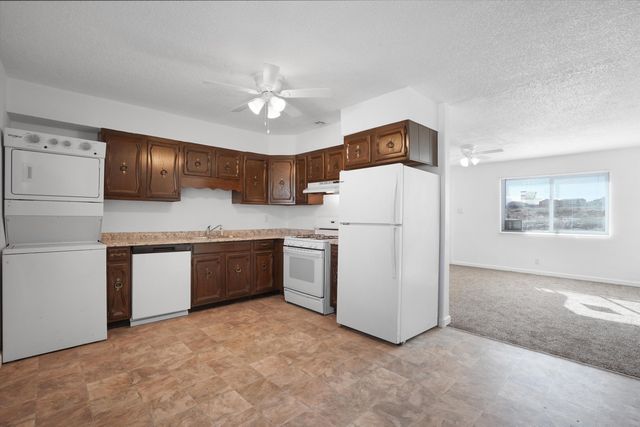 424 Airport Drive SW, Albuquerque, NM 87121