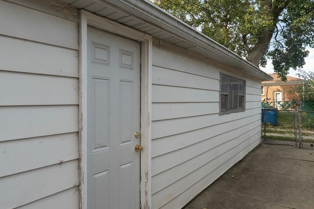 452 Yates Avenue, Calumet City, IL 60409