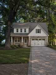 2550 Lake Vista Dr., Little River, SC 29566