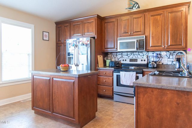 81 Beasley Estates Drive, Benson, NC 27504