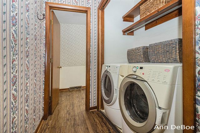 2136 Stowevalley Drive, Grand Rapids, MI 49508