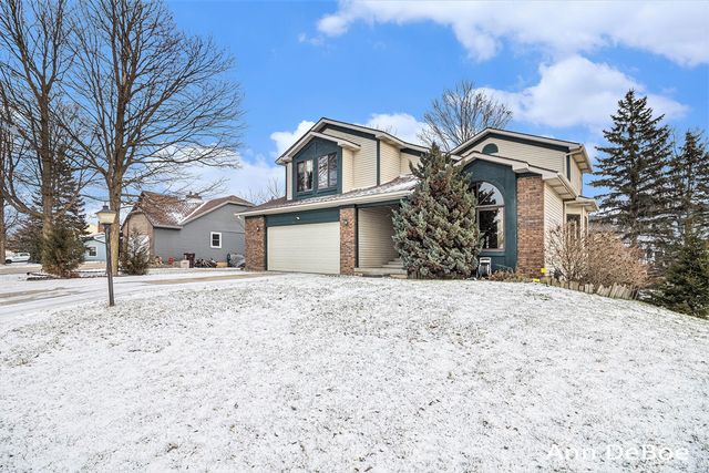 2136 Stowevalley Drive, Grand Rapids, MI 49508