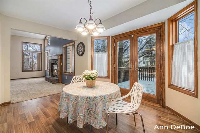 2136 Stowevalley Drive, Grand Rapids, MI 49508