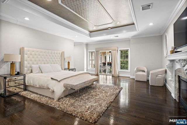 56 Lilac Lane, Paramus, NJ 07652