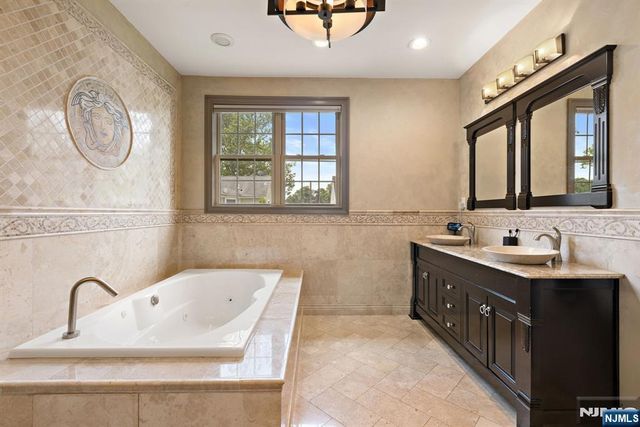 56 Lilac Lane, Paramus, NJ 07652