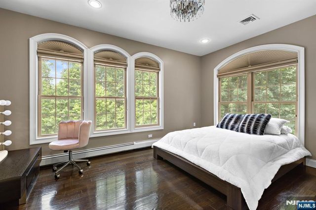 56 Lilac Lane, Paramus, NJ 07652