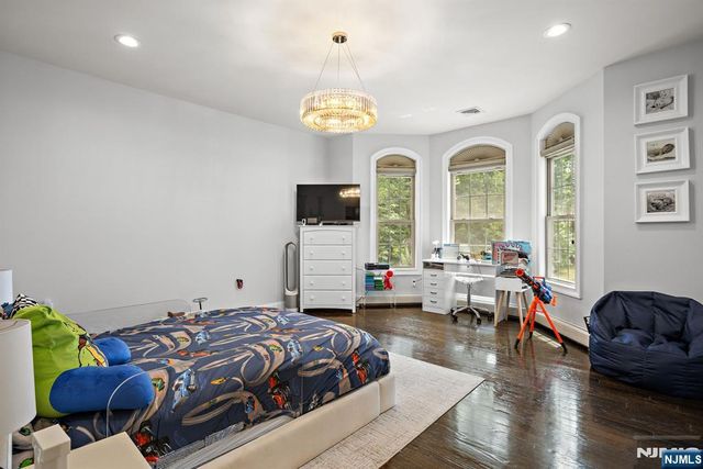 56 Lilac Lane, Paramus, NJ 07652