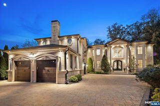 56 Lilac Lane, Paramus, NJ 07652