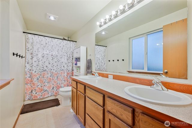 4423 121 Street SE, Tenino, WA 98589