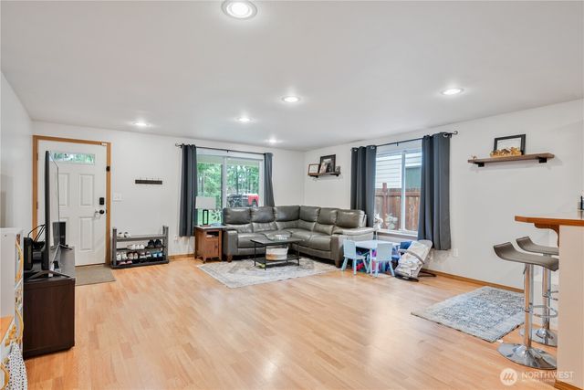 4423 121 Street SE, Tenino, WA 98589