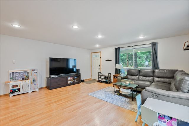 4423 121 Street SE, Tenino, WA 98589