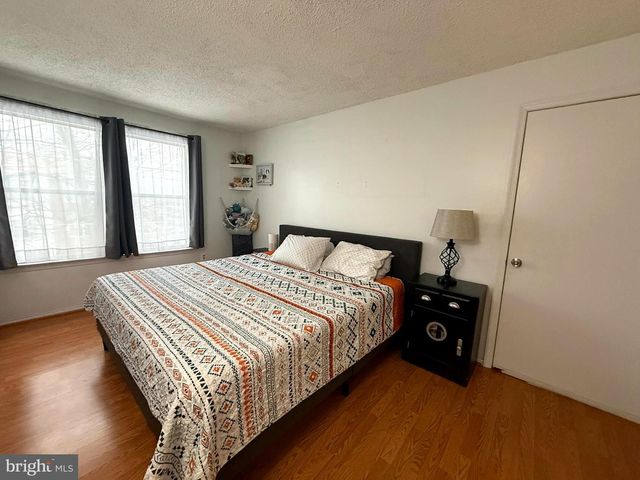 12 JUNIPER WAY, Hamilton, NJ 08619