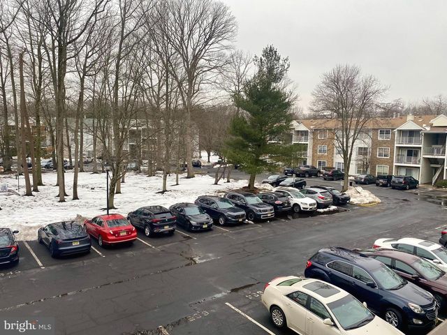 12 JUNIPER WAY, Hamilton, NJ 08619