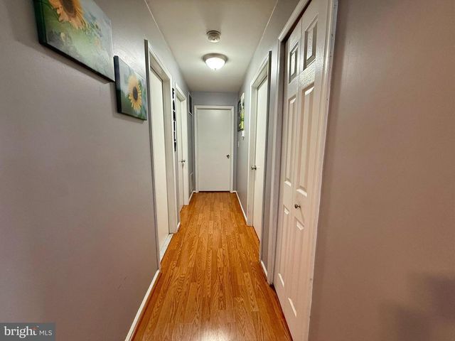 12 JUNIPER WAY, Hamilton, NJ 08619